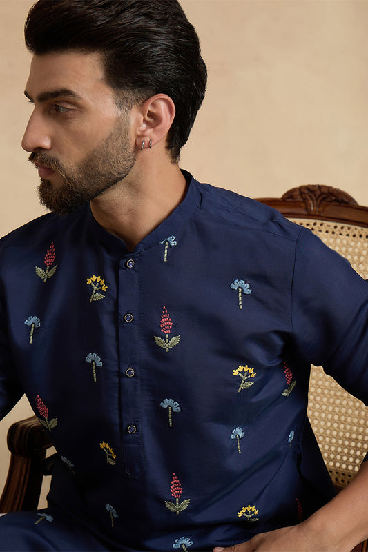 Ethnic Bay Mens Navy Blue Silk Blend Solid Embroidered Thread Work Kurta MKU2468