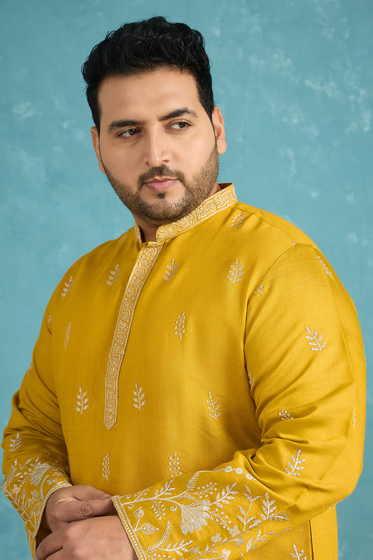 Ethnic Bay Mens Yellow Silk Blend Solid Thread Work Embroidered Kurta MKU1314