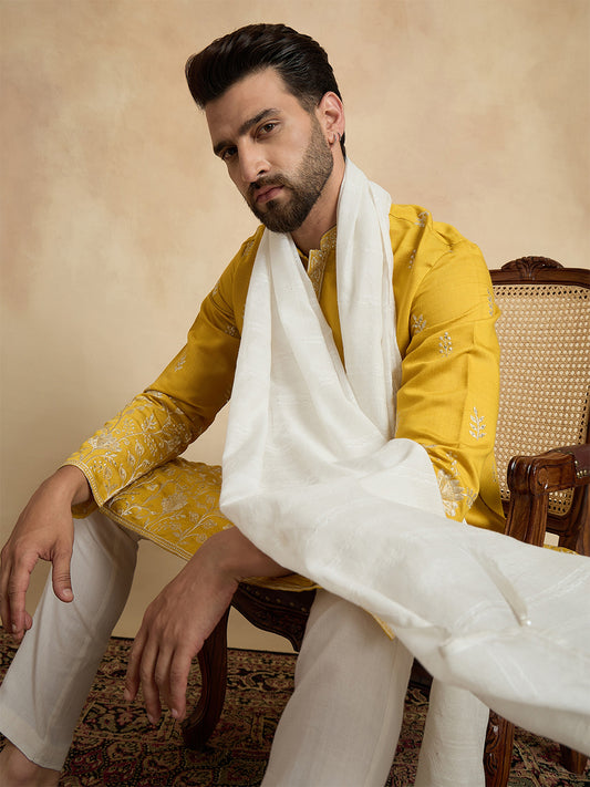 Ethnic Bay Men Yellow Chanderi Silk Solid Embroidered Straight Kurta with Dupatta MKUD1314