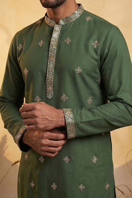 Ethnic Bay Silk Blend Green Solid Embroidered Calf Length Straight Kurta With Trousers MKSET2101