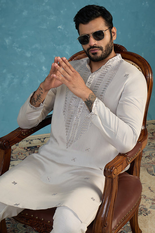 Ethnic Bay Mens Grey Silk Blend Solid Emboidered Sequins Kurta MKU2280