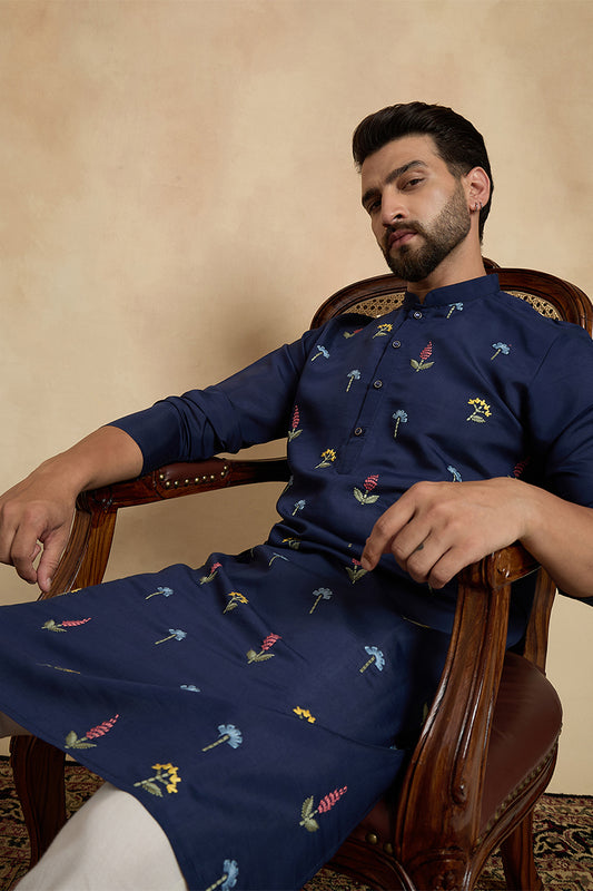 Ethnic Bay Mens Navy Blue Silk Blend Solid Embroidered Thread Work Kurta With Trouser MKSET2468