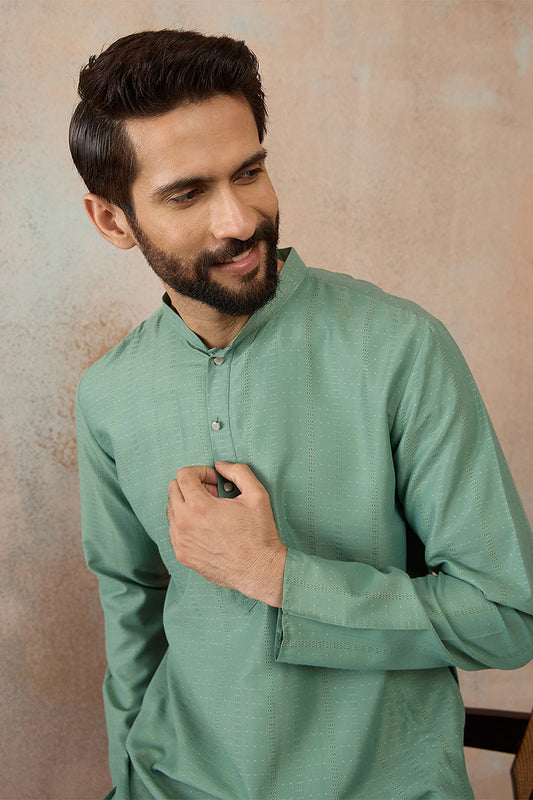 Ethnic Bay Mens Green Silk Blend Solid Solid Kurta MKU2221