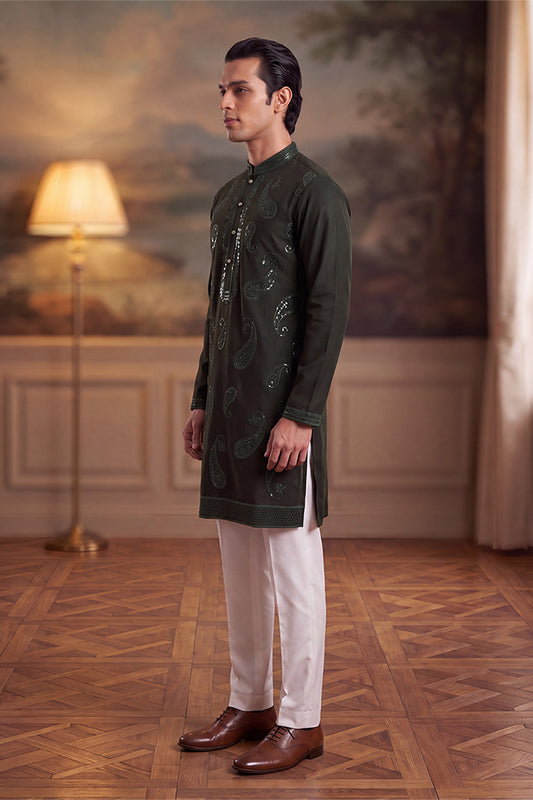 Ethnic Bay Mens Green Silk Blend Solid Embroidered Kurta With Trouser MKSET2424