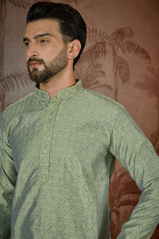 Ethnic Bay Mens Green Jacquard Solid Embroidered Kurta MKU2499